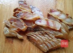 芹菜蒜苗炒腊肉的做法图解2