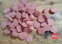 热狗炒鸡蛋的做法图解1