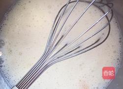 牛奶炒蛋清的做法图解1