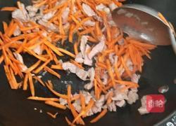 胡萝卜海带丝炒肉的做法图解6