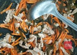 胡萝卜海带丝炒肉的做法图解8