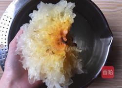 银耳莲子红枣羹的做法图解1