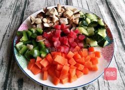 菠萝炒饭的做法图解2