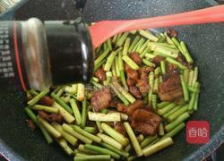 蒜苔炒肉的做法图解9