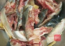 沙锅鱼头的做法图解3