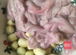 莲子小肠汤的做法图解3