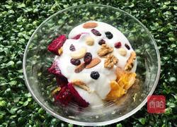 火龙果酸奶沙拉的做法图解4