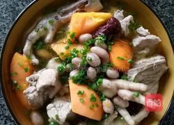 排骨鸡爪木瓜汤的做法图解1