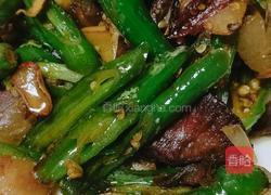 青椒炒腊肉的做法图解9