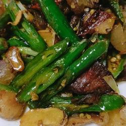 青椒炒腊肉的做法[图]