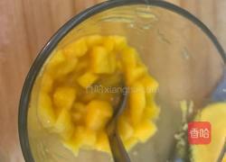 超简易网红盆栽芒果奶昔的做法图解4