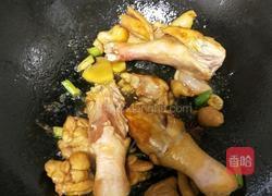鸡腿粉条炖蘑菇的做法图解6