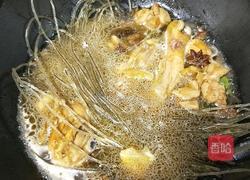 鸡腿粉条炖蘑菇的做法图解9