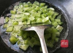 清炒莴笋火腿肠丁的做法图解4