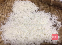 菠萝新吃法~果单皮糯米菠萝饭的做法图解3