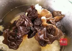 Illustration of how to make cold double ears 1