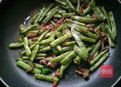 干煸豆角的做法图解13