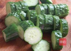 菠萝黄瓜汁的做法图解5