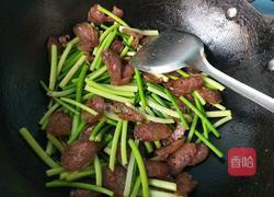 蒜薹炒腊肠的做法图解9