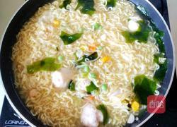 鱼丸裙带菜西红柿方便面的做法图解12