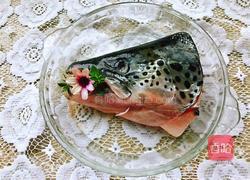 焖三文鱼头的做法图解1