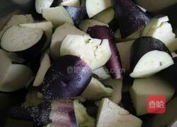 风味茄子的做法图解1