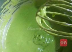8寸戚风(菠菜汁)的做法图解3