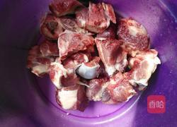 大骨头汤的做法图解2