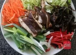 杂蔬炒粉丝的做法图解2