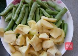 家常土豆豆角炖肉的做法图解1