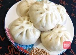 猪肉韭菜包子的做法图解1