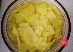 干锅土豆片的做法图解2