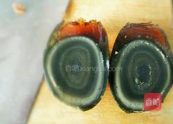 皮蛋瘦肉粥的做法图解1