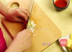 韩式辣白菜炒土豆片的做法图解1