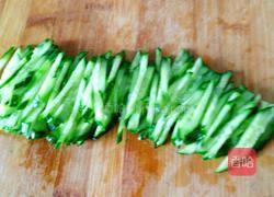 肉末黄瓜丝打卤面的做法图解3