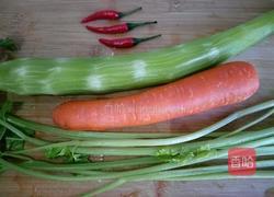 凉拌莴笋的做法图解2