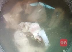 红罗卜咸骨粥的做法图解3