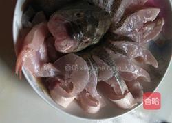孔雀鲈鱼的做法图解1