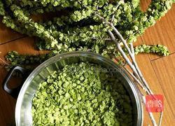 榆钱饭的做法图解1