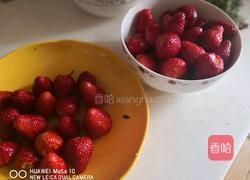 草莓酱的做法图解1