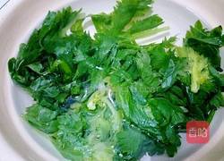 芹叶鸡蛋饼的做法图解3