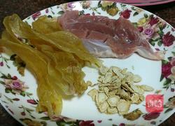 花胶洋参炖猪腱的做法图解3