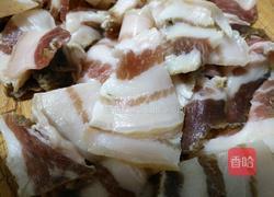 萝卜条蒸腊肉的做法图解2