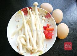 海鲜菇鸡蛋炒荷兰豆的做法图解3