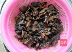 凉拌黑木耳的做法图解2