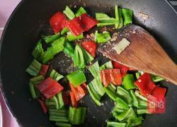 双椒炒猪肝的做法图解7