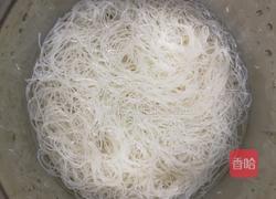 玉米鸡蛋炒米粉的做法图解1