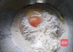 樱花蜂蜜小面包的做法图解2