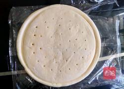 火腿玉米披萨的做法图解1