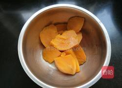 西米牛奶煮芋圆的做法图解2